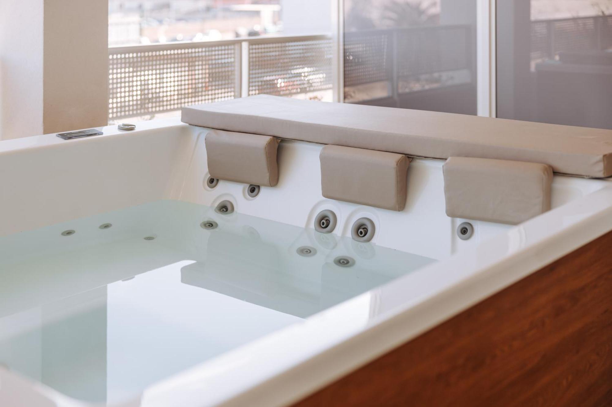 Marisabella Suite Spa 3 Bari Exterior foto